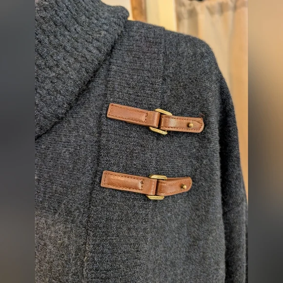 100 Percent Merino Wool Women's Sweater - Picture 2 of 10